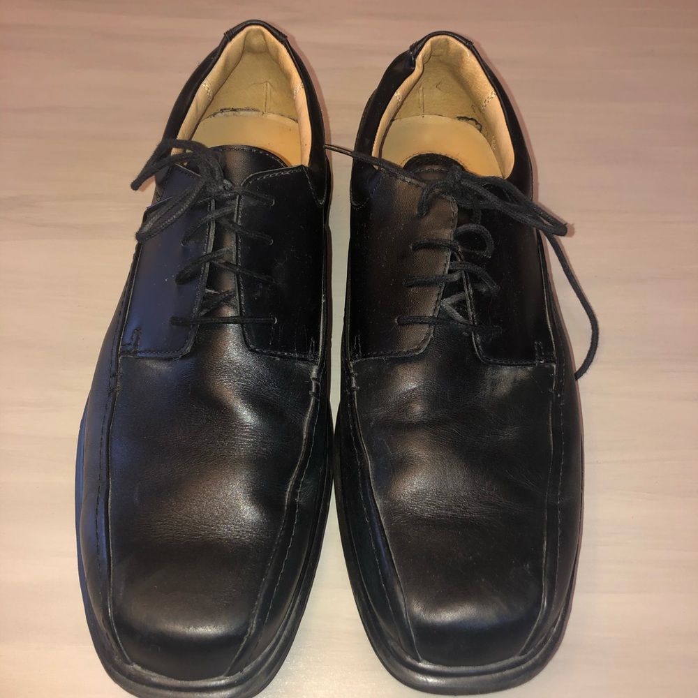 Men’s dress shoes